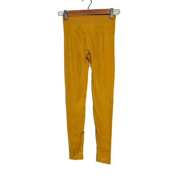 Alphalete Seamless High Rise Butt Scrunch Leggings Golden Yellow Size Small - Picture 1 of 7